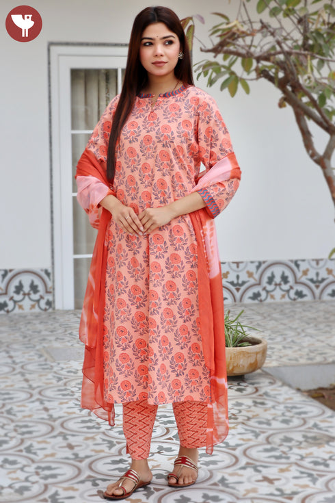 Bizzy Lizzy Kurta Pant With Dupatta In Floral Block Print