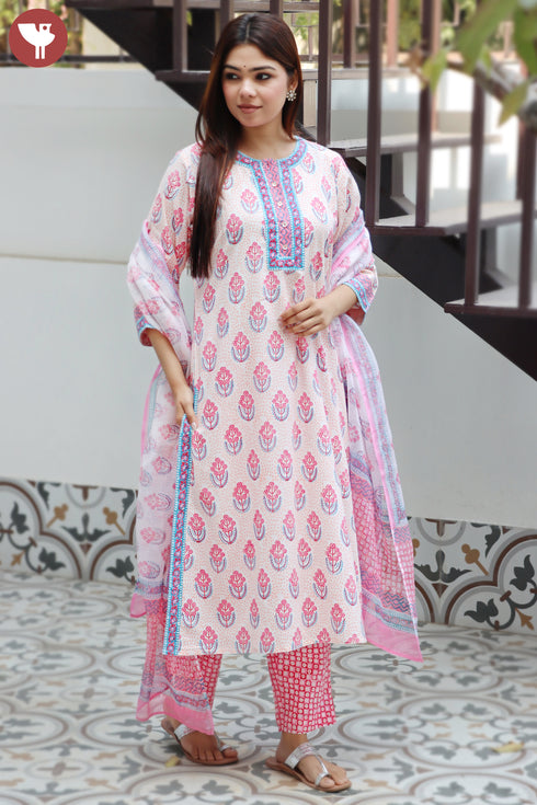 Bizzy Lizzy Kurta Pant With Dupatta In Floral Block Print
