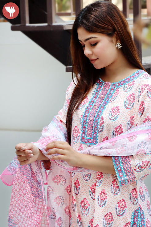 Bizzy Lizzy Kurta Pant With Dupatta In Floral Block Print