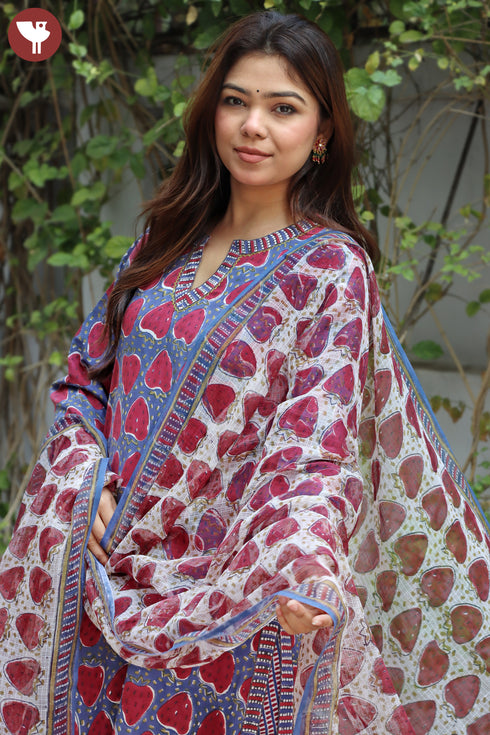 Bizzy Lizzy Kurta Pant With Dupatta In Block Print