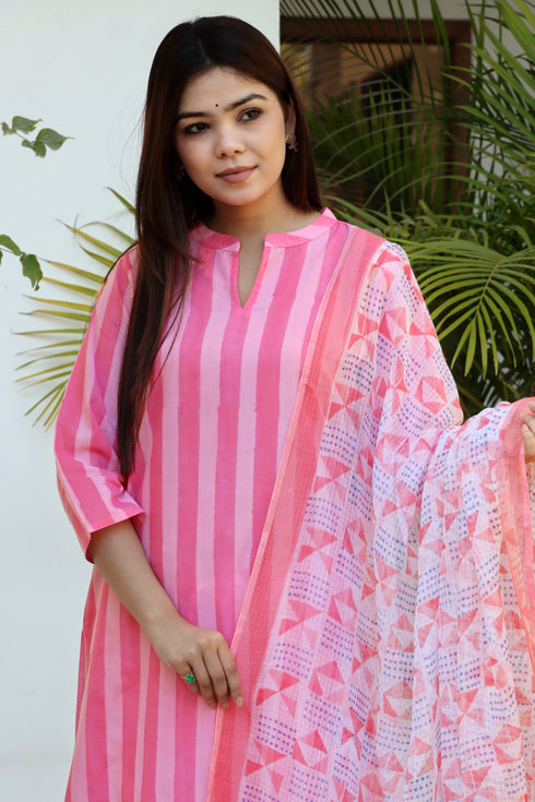 Terry Voile Kurta Pant With Kota Dupatta In Floral Block Print