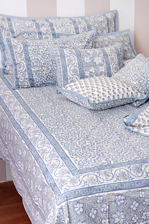 Mulmul Cotton Quilt in Floral Block Print