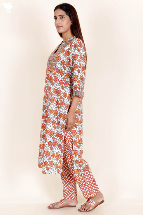 Bizzy Lizzy Kurta And Pant Set With Chiffon Dupatta In Block Print
