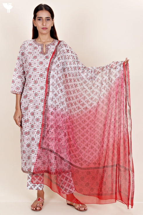Bizzy Lizzy Kurta And Pant Set With Chiffon Dupatta In Block Print
