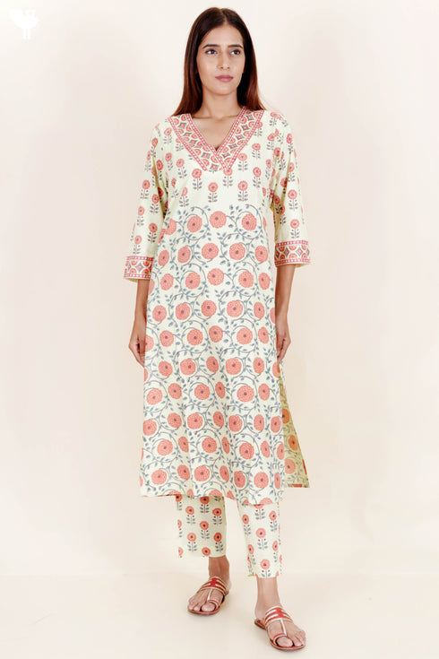 Bizzy Lizzy Cotton Kurta Pant Set With Chiffon Dupatta In Block Print
