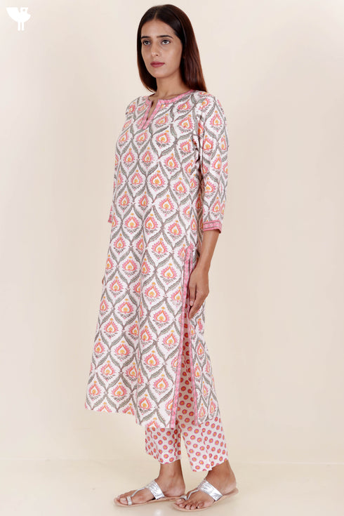 Bizzy Lizzy Cotton Kurta Pant Set With Chiffon Dupatta In Block Print