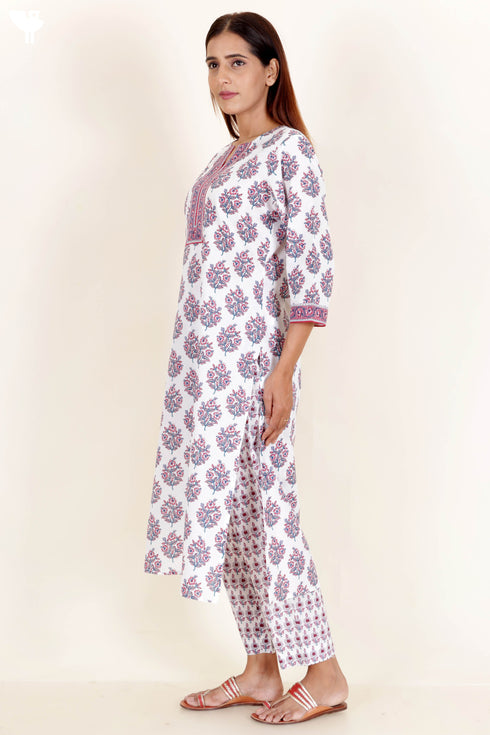 Cotton Kurta And Pant Set In Floral Print