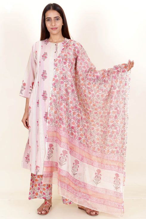 Khaadi Kurta Pant And Dupatta Set With Block Print