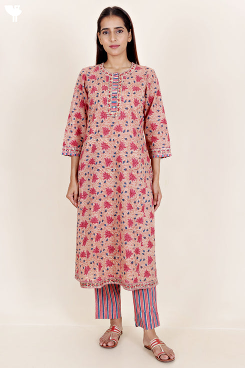 Slub Cotton Kurta Pant With Kota Doria Dupatta in Block Print