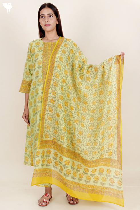 Chanderi Silk Kurta And Pant Set With Block Print