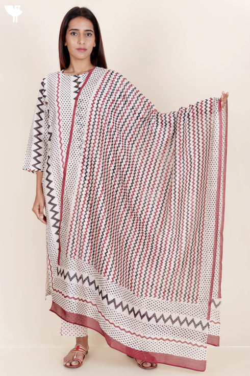 Chanderi Silk Kurta And Pant Set With Block Print