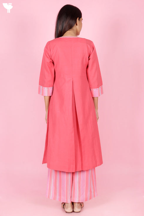 Khaadi Cotton Kurta And Pant Set With Appliqué