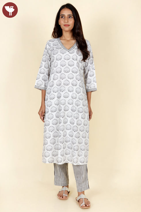 Bizzy Lizzy Kurta Pant With Dupatta In Block Print