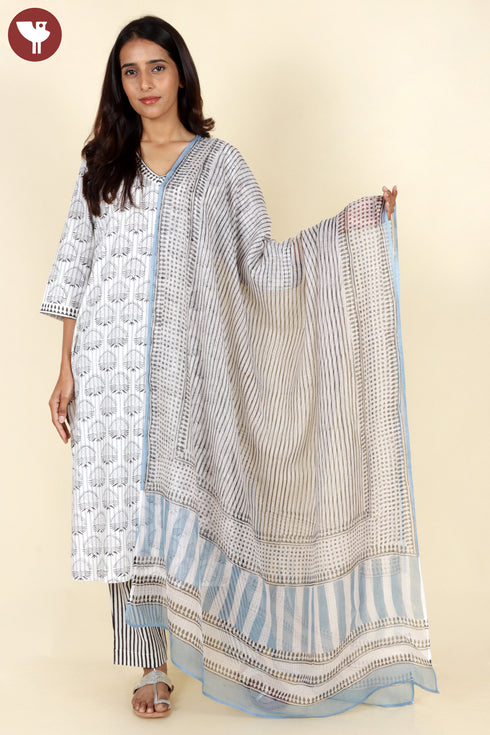 Bizzy Lizzy Kurta Pant With Dupatta In Block Print