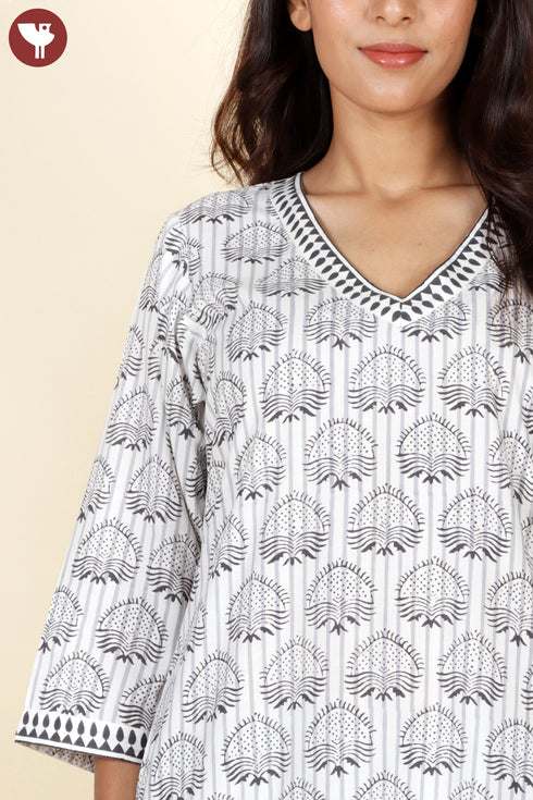 Bizzy Lizzy Kurta Pant With Dupatta In Block Print