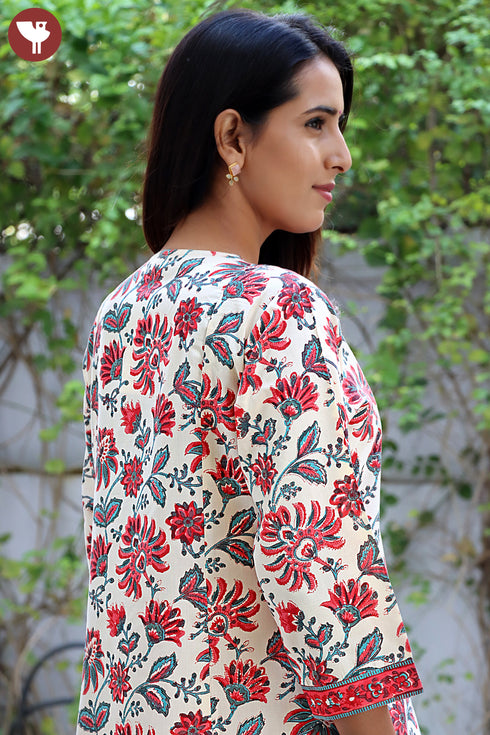 Bizzy Lizzy Kurta Pant With Dupatta In Floral Block Print