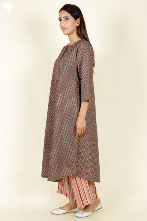 Cambric Cotton Kurta And Pant Set In Floral Print