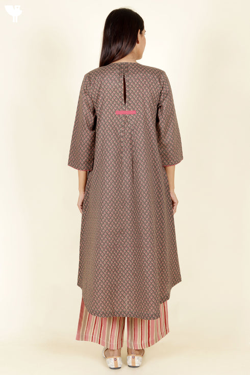 Cambric Cotton Kurta And Pant Set In Floral Print