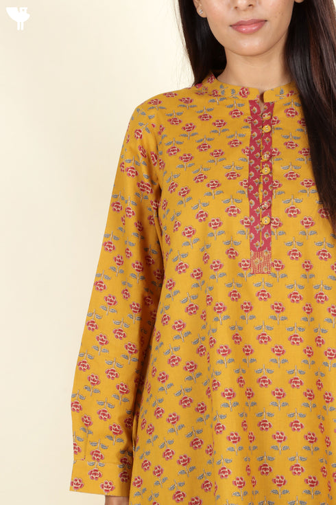 Cambric Cotton Kurta And Pant Set In Block Print