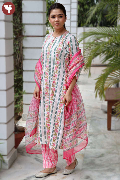 BizzyLizzy Kurta Pant with Dupatta in Block Print