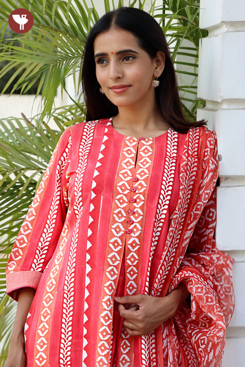 Bizzy Lizzy Kurta Pant with Dupatta Set in Stripe Block Print