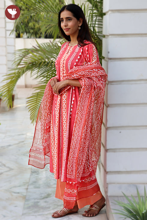Bizzy Lizzy Kurta Pant with Dupatta Set in Stripe Block Print