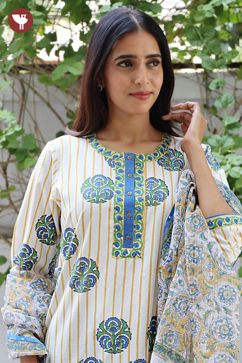 Bizzy Lizzy Kurta Pant With Dupatta Set In Floral Block Print