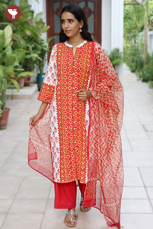Bizzy Lizzy Kurta Pant with Dupatta in Floral & Geometric Block Print