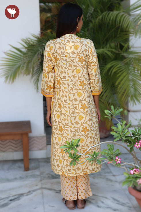 Terry Voile Kurta Pant With Dupatta In Floral Block Print