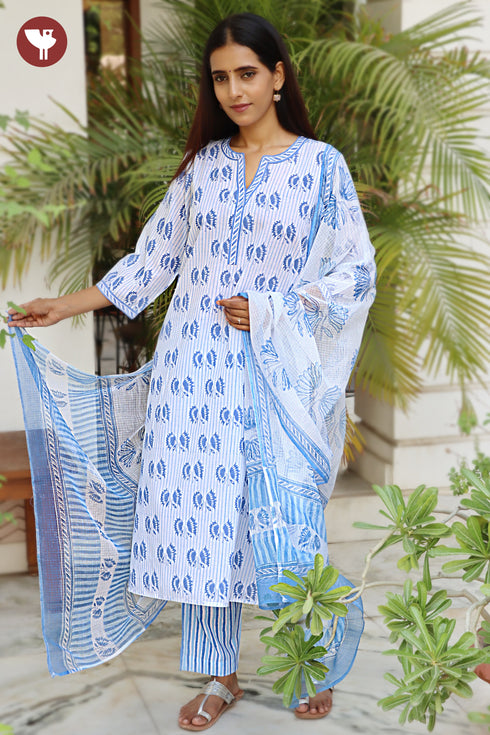Terry Voile Kurta Pant With Dupatta In Floral Block Print