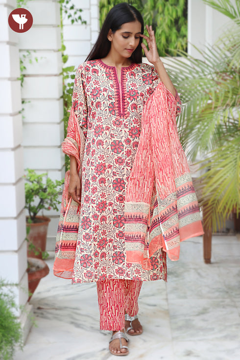 Terry Voile Kurta Pant with Dupatta in Floral Block Print