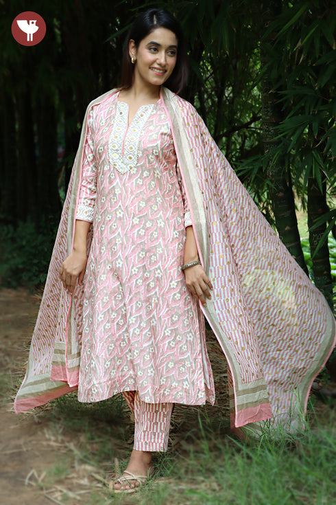 Chanderi Silk Kurta Pant with Dupatta in Zari Floral Block Print