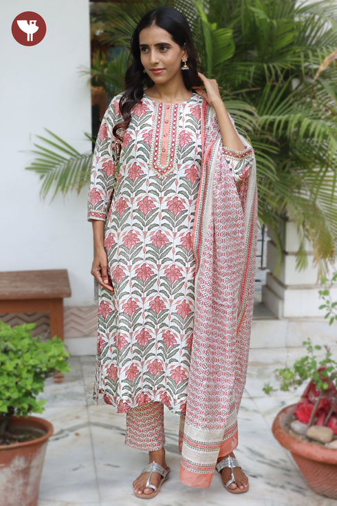 Chanderi Silk Kurta Pant with Dupatta in Embroidered & Floral Block Print