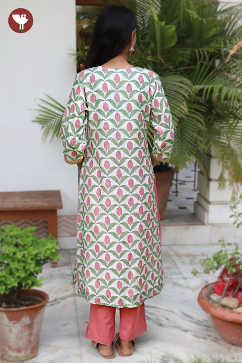 Chanderi Silk Kurta Pant with Dupatta in Embroidered & Floral Block Print
