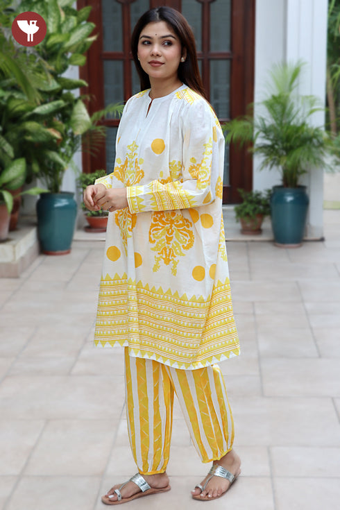 Slub Cotton Lemon & Yellow Kurta And Pant Set in Block Print