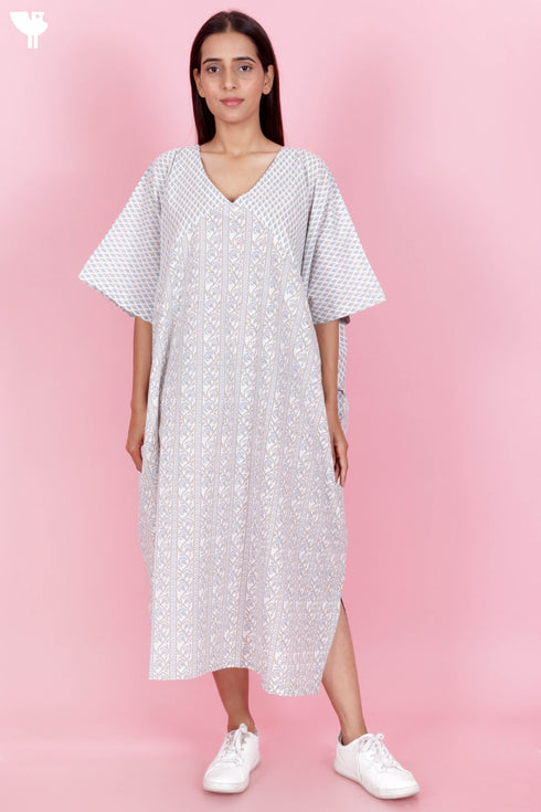 Cambric Cotton Poncho Top In Floral Print