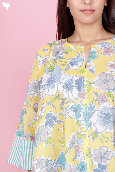Mulmul Cotton Poncho Top In Floral Print