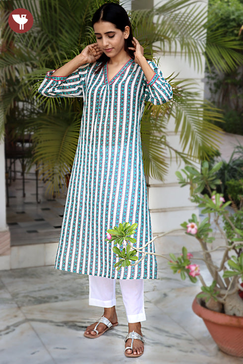 Mul Mul Cotton Kurta in Stripe Border Screen Print