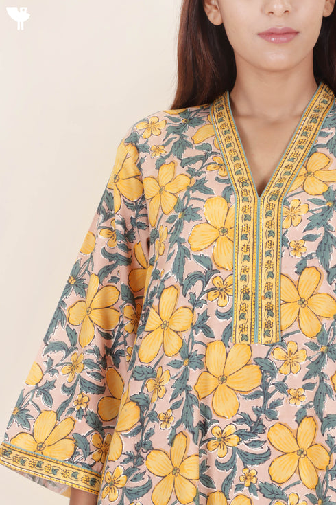 Bizzy Lizzy Full Sleeved Kaftan In Floral Block Print