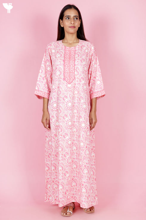 Bizzy Lizzy Full Sleeved Zip Kaftan In Floral Block Print