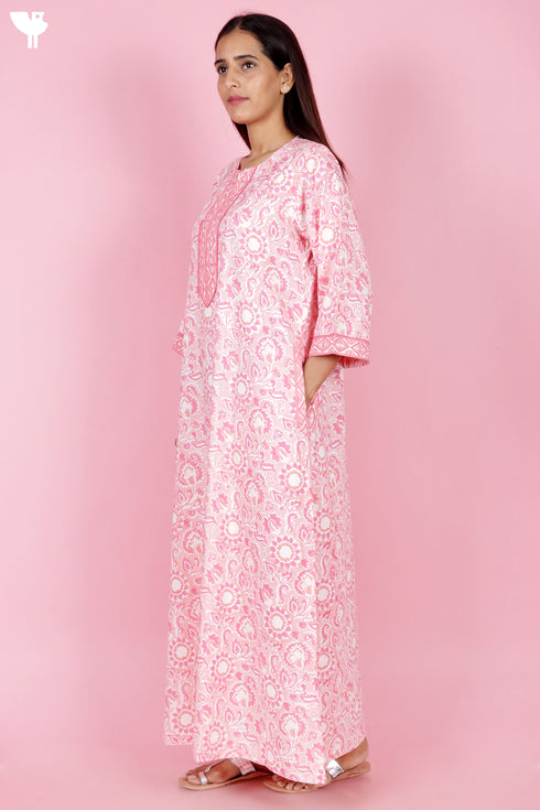 Bizzy Lizzy Full Sleeved Zip Kaftan In Floral Block Print