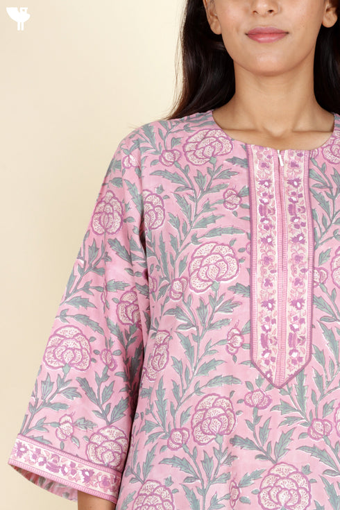 Bizzy Lizzy Full Sleeved Zip Kaftan In Floral Block Print