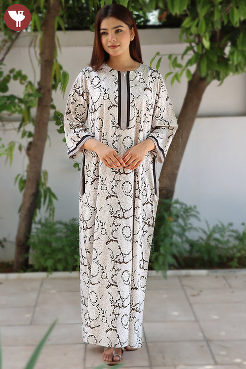 Bizzy Lizzy Full Sleeved Zip Kaftan In Paisley Block Print