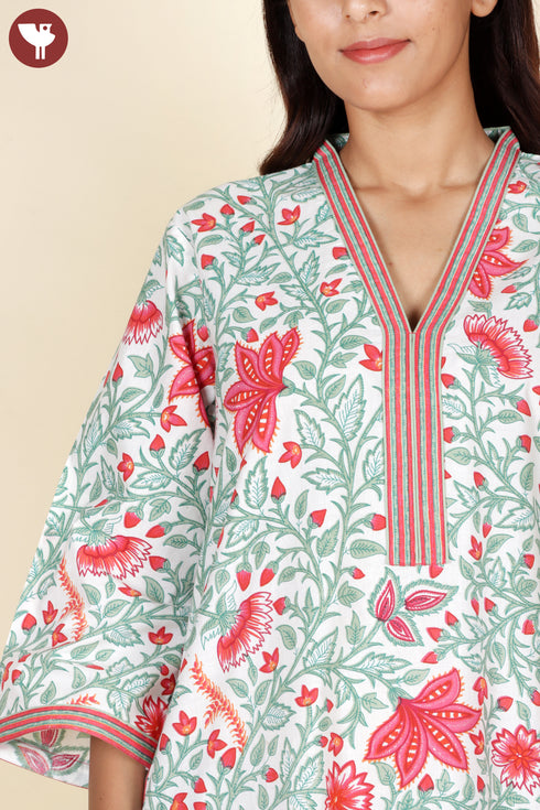 60’s Cotton V-Neck Sleeved Kaftan In Floral Print