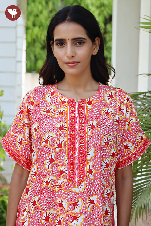 Bizzy Lizzy Front Zipper Kaftan in Floral Print