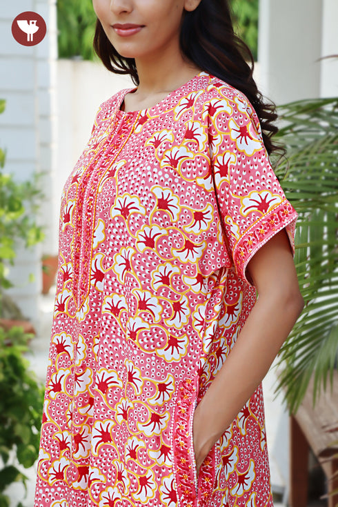 Bizzy Lizzy Front Zipper Kaftan in Floral Print