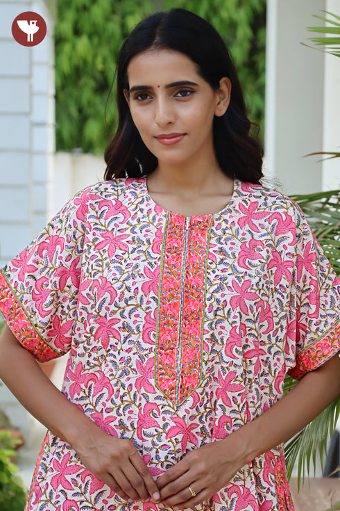 Bizzy Lizzy Front Zipper Kaftan in Floral Print