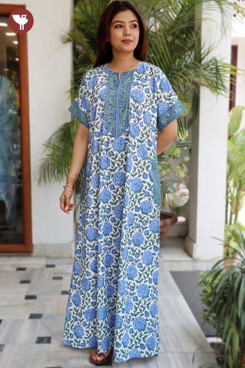 Bizzy Lizzy Front Zipper Kaftan in Floral Print