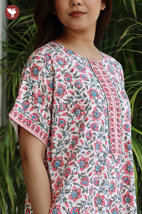 Bizzy Lizzy Front Zipper Kaftan in Floral Print