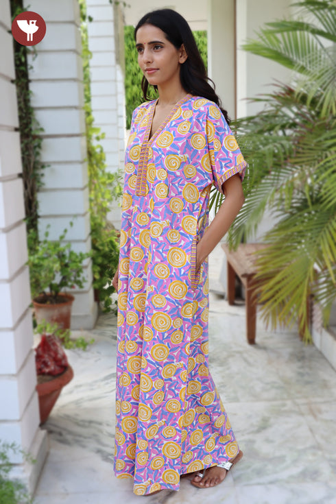 Bizzy Lizzy V-Neck Kaftan in Floral Print